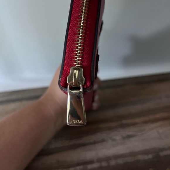 Furla Limited Edition Cherry Red Leather Wallet with Floral Design - Picture 7 of 10